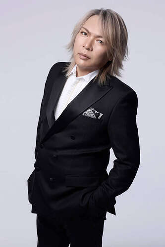 137941-luna-sea-d-shinya-solo-photo